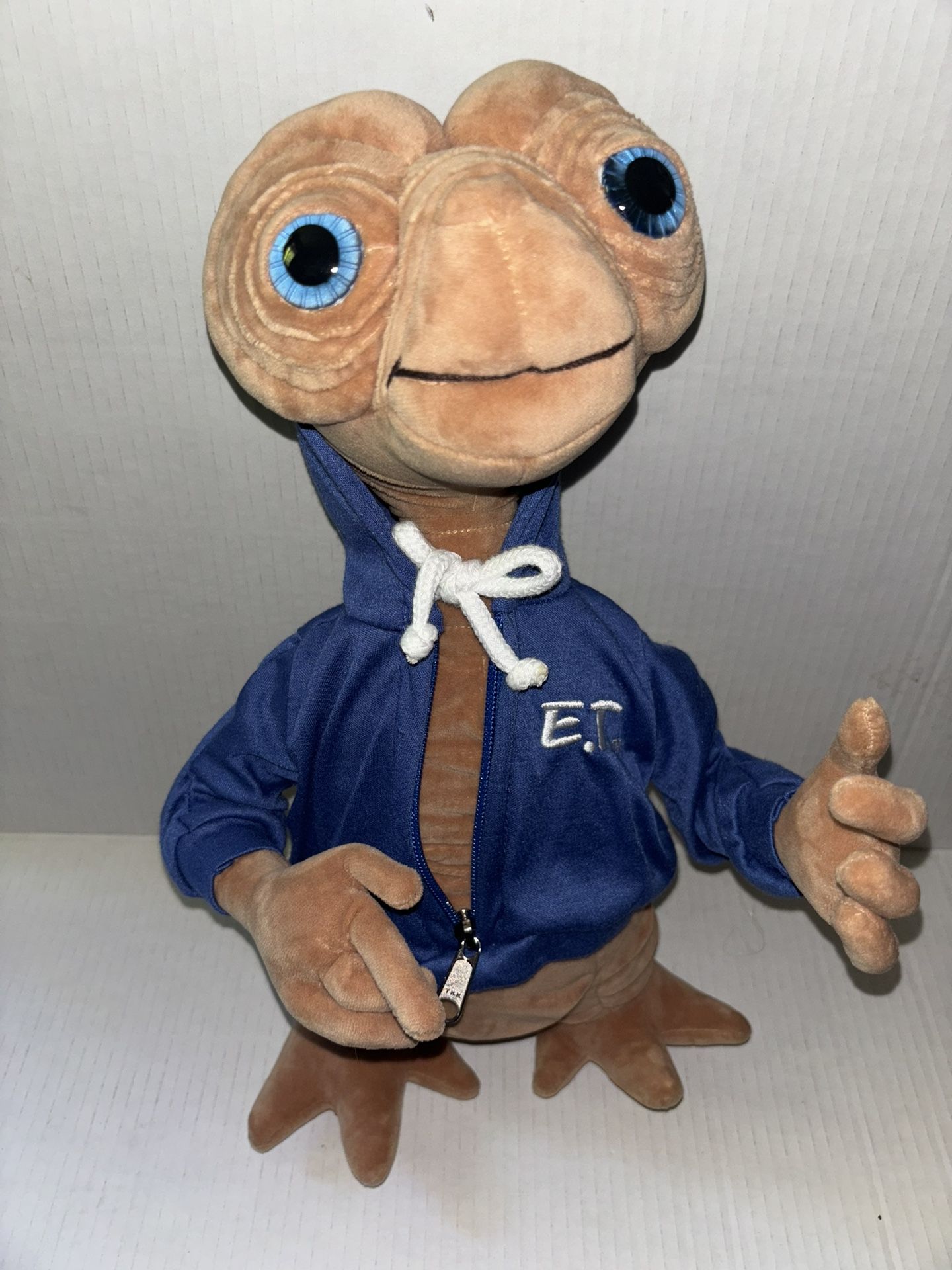 E.T. Stuffed Animal Universal Studio