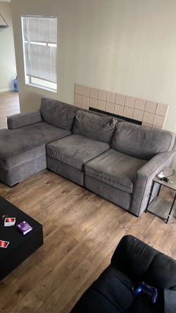Sectional couch NEED GONE