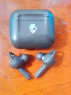 Skullcandy headphones