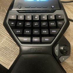 Logitech G 13 Advanced Game Pad
