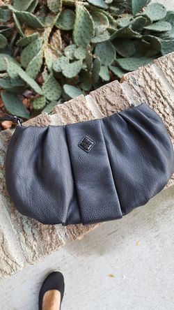 Vera Wang black wristlet