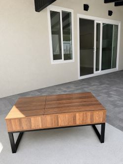 Transferable coffe table with storage