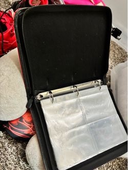 Pokémon binder (zipper one)