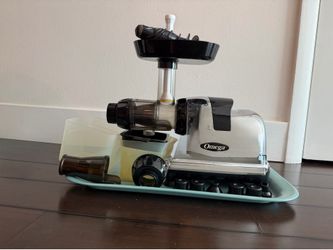 Omega Juicer - GOOD CONDITION