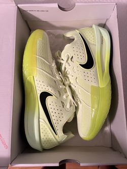 NIKE G.T. CUT 3 (sz 10.5)