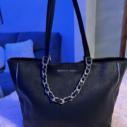 Authentic Michael Kors Large Bag Pre Owned