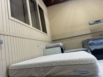 King mattress tempur-pedic
