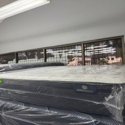 QUEEN SIZE SERTA PERFECT SLEEPER EURO TOP MATTRESS & BOX SPRING BED SET