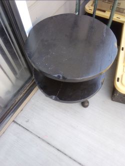 Nice little round end table