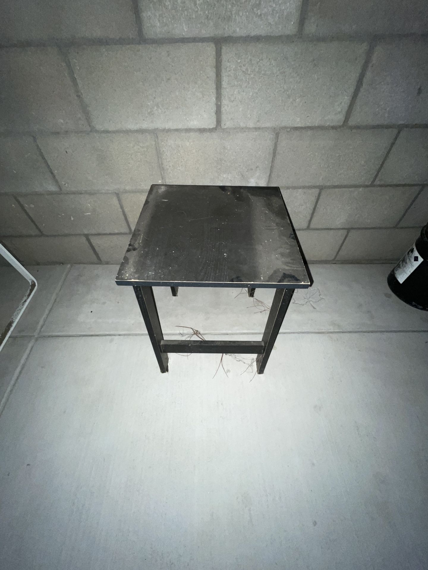 Free Mini Side Table