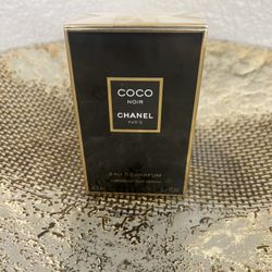 CoCo Chanel Noir Perfume