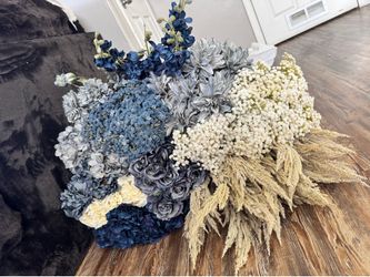90 Plastic Flowers