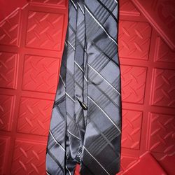 Tie $2