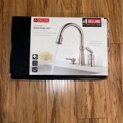 Victorian® Single Handle Pull-Down Kitchen Faucet with Soap Dispenser in Stainless