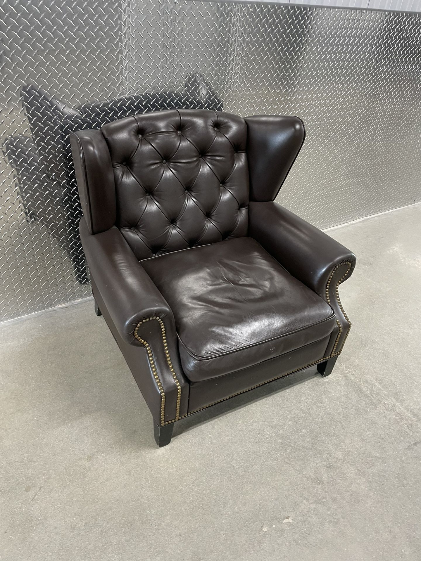 Luxury Leather Chesterfield Armchair *SALE*