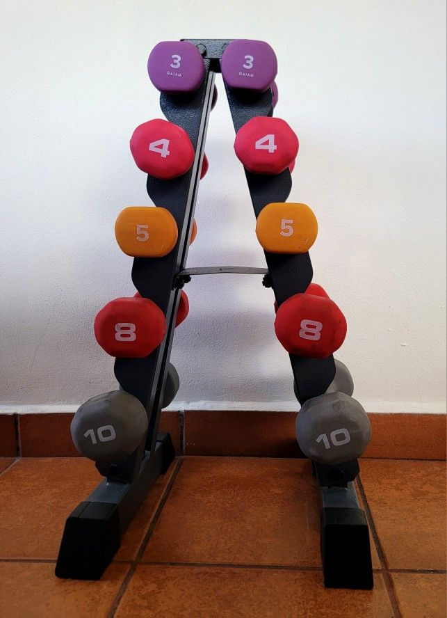 Fitness Gear Dumbbell Storage Tree. Five pairs of dumbbells in a variety of weights. / 33182