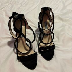 Prada Heels- Black size 8 US ( 39 Euro) 