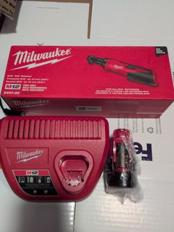 Milwaukee M12 3/8" Ratchet, 2.0ah Battery , Charger 110.00