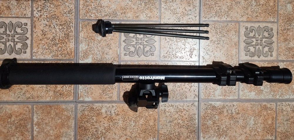 Manfrotto 682B Self Standing Monopod/Tripod