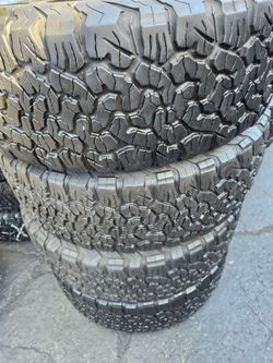 4 tires LT275/60r20 bfgoodrich all terrain ko2