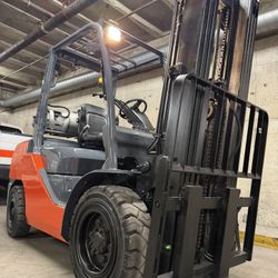 TOYOTA M8 2023, 7000 lb, 3 stage LOW HOURS 