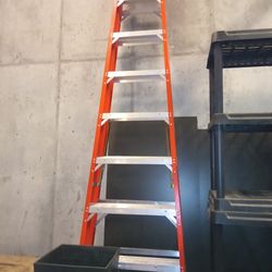 14 Foot Fiberglass Ladder