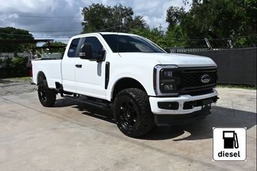 2025 Ford F350 Super Duty Super Cab