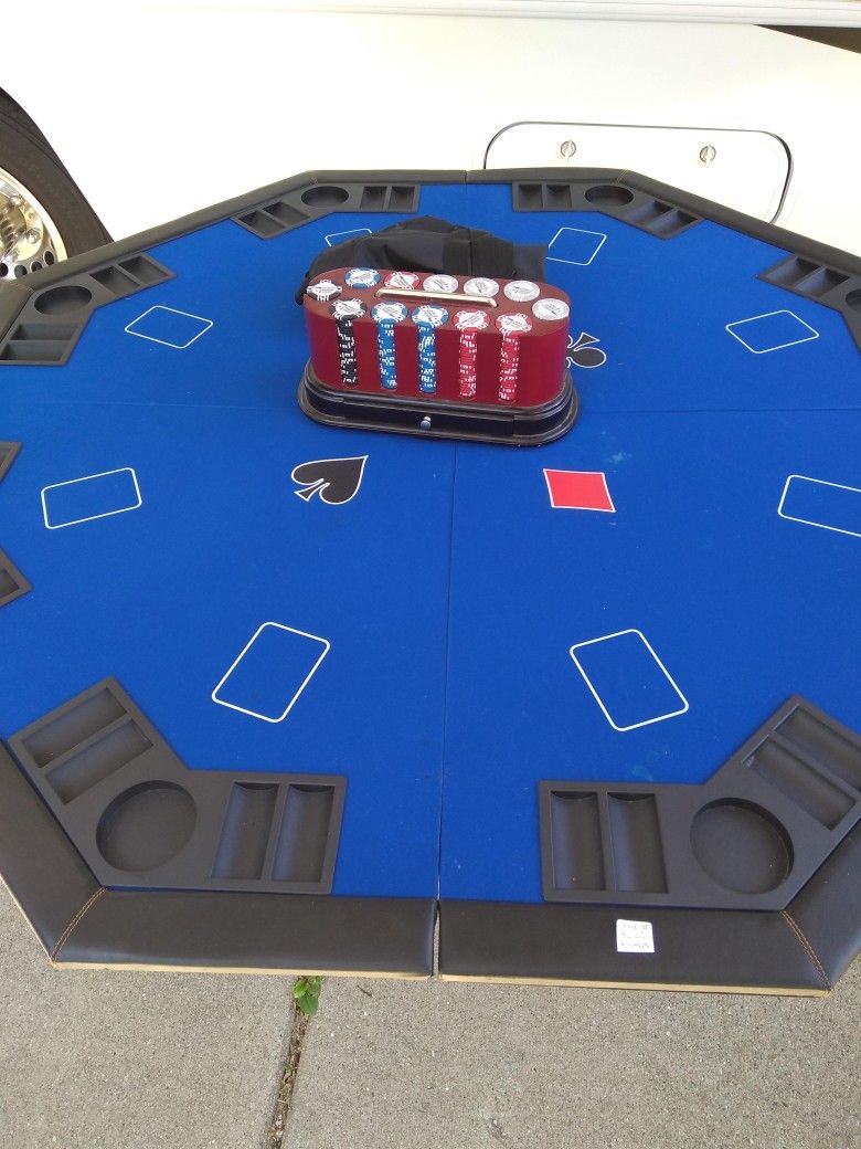 WPT Table Top and Spin rack With Chips