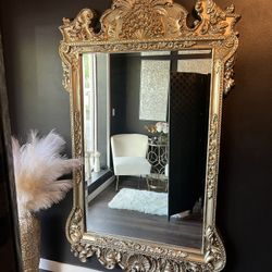 Luxurious Mirror
