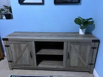 Modern Farmhouse TV Stand