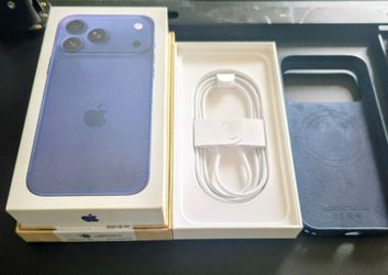 Brand New*, Unlocked, Apple iPhone 17 Pro Max 516GB, Deep Blue Clean IMEI