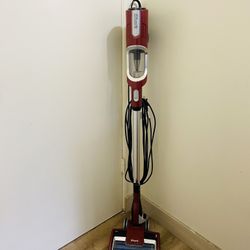 Shark PowerFins Vacuum Cleaner 