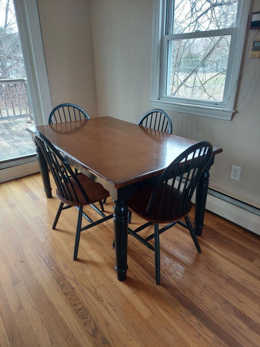 Kitchen Table And Chair Set 