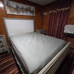 Queen Size Bed Frame & Matress