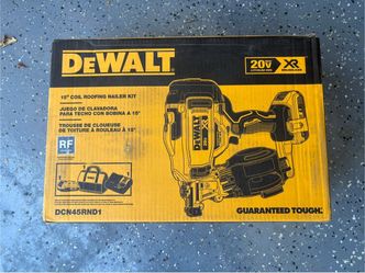 DEWALT 20V MAX 15 Degree Cordless Roofing Nailer Kit (DCN45RND1)