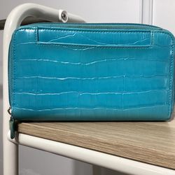 Unbranded women's blue  large super functional wallet EUC