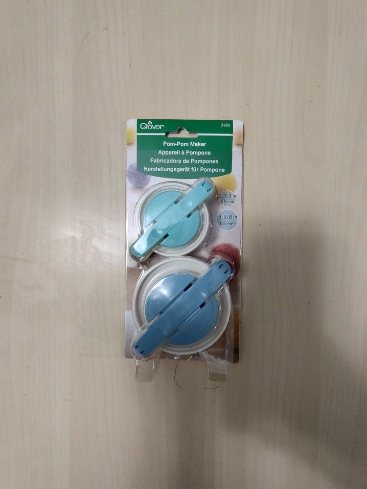 Pom Pom Makers By Clover