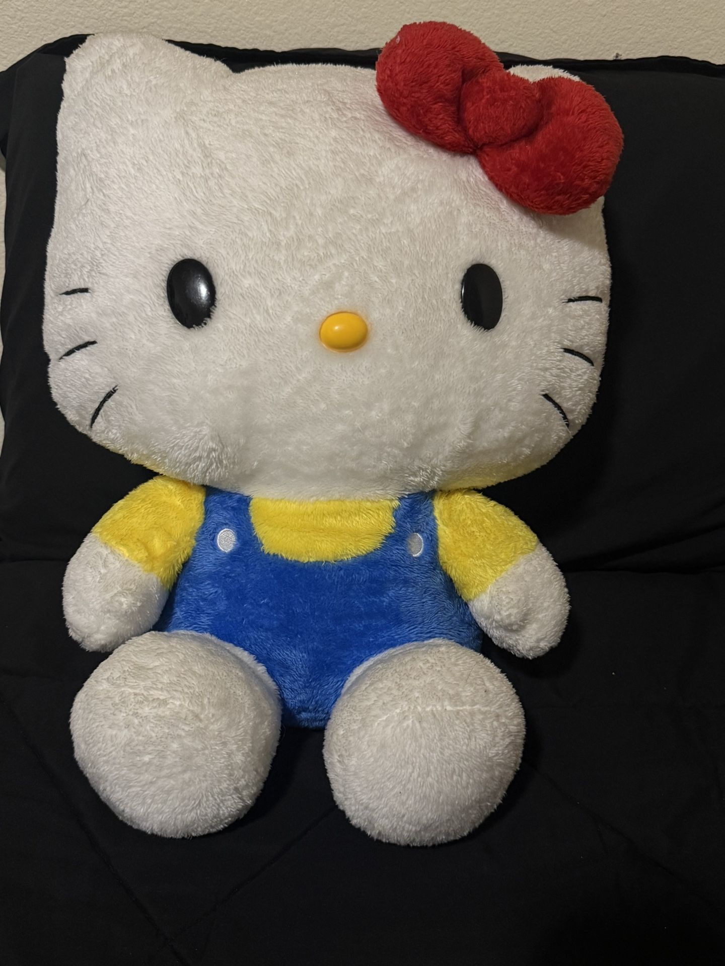 Sanrio Hello Kitty Plushie