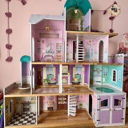 Doll Or Barbie House 