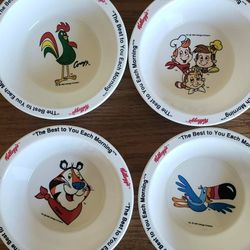 4 Vintage Kellogs cereal Bowls 