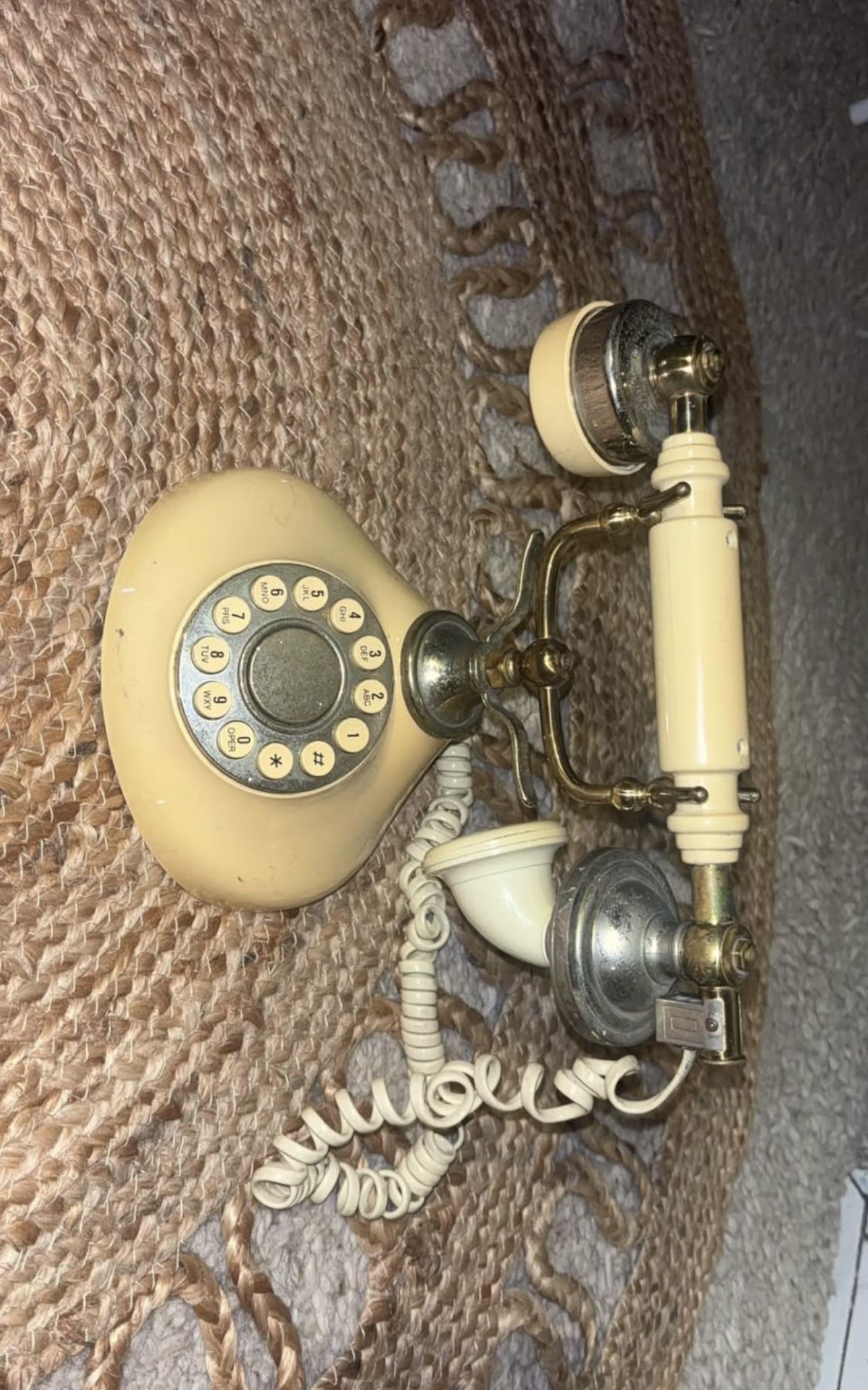 Vtg-Style Radio Shack Push-Button Rotary Phone