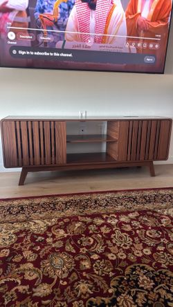 Tv stand (up to 75 inches) brown