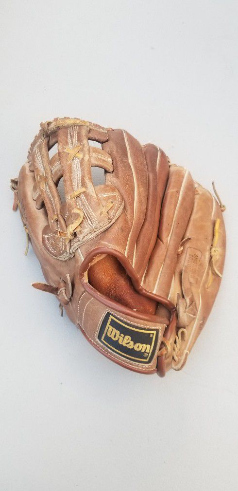 Wilson Force 1 A9856 snap action softball baseball glove for left-handed thrower