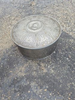VINTAGE TIN.