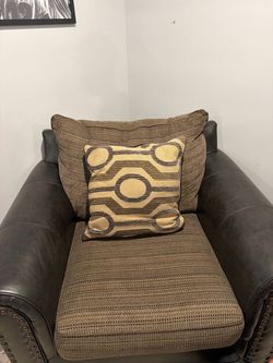 Free power recliners and chair all work.