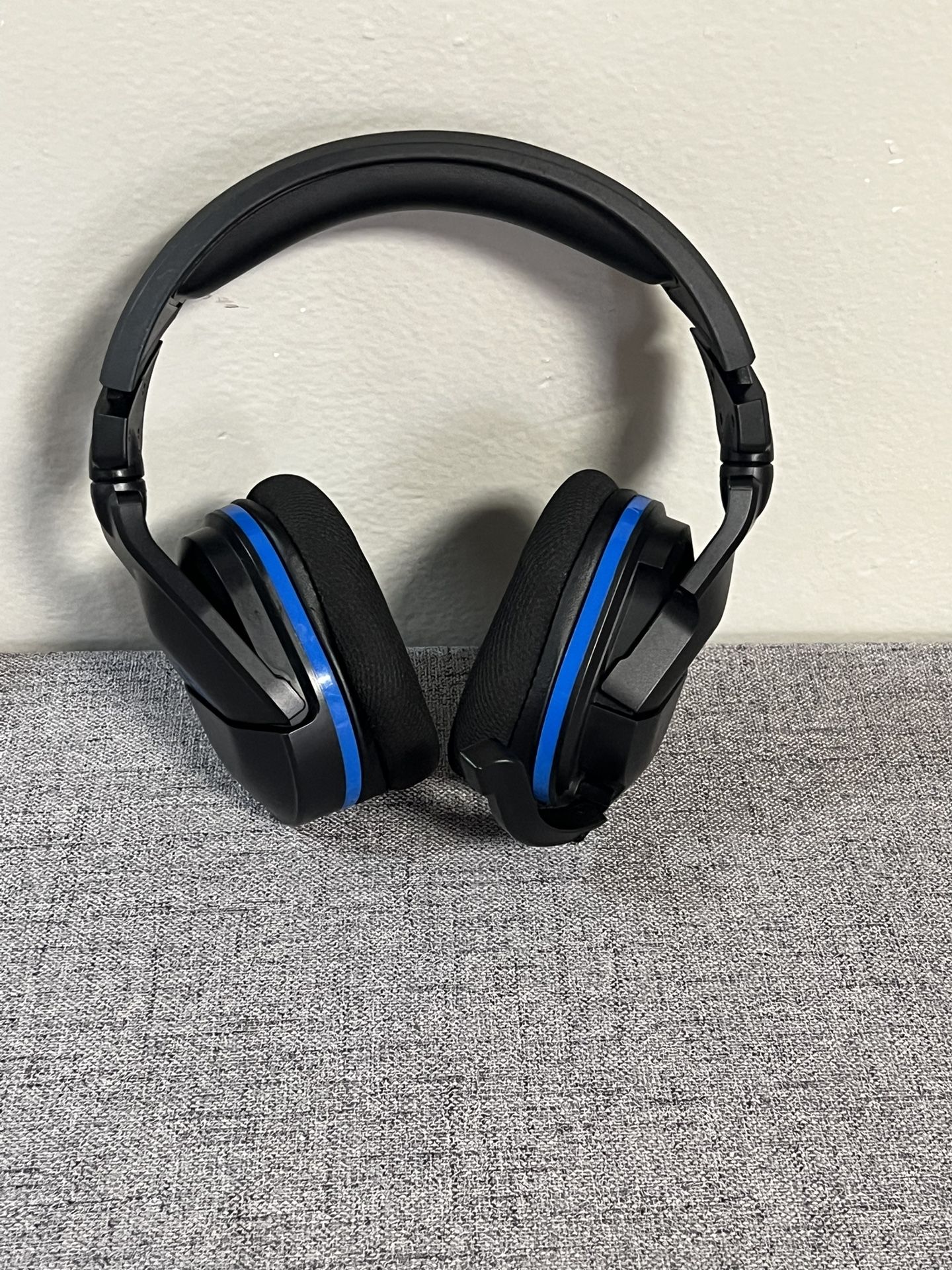 Turtle Beach Stealth 600 Wireless Gaming Headset for PS4, PC (Black)