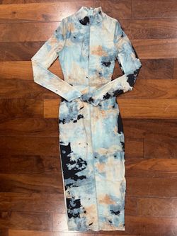 Fashion Nova Xs stretchy midi dress