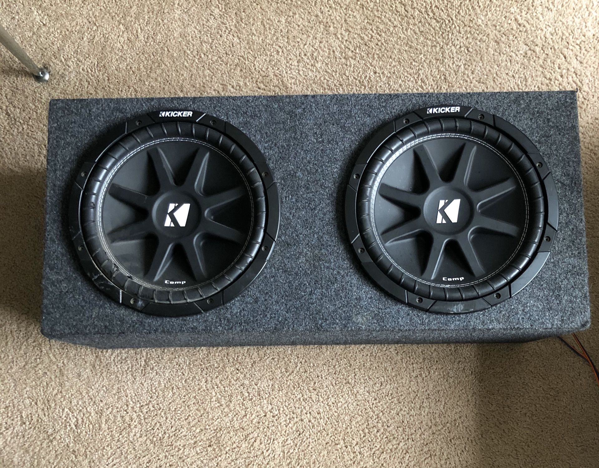 Kicker subwoofers with amp