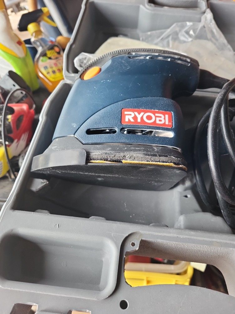 Sander Ryobi Cfs1502, Corner Sander,, Long Excellent  Cord, Duster. Extra Sanders,  In Excellent Condition,  E Mesa 