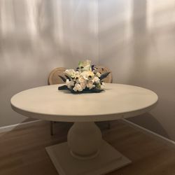 Circle White Dining Table + 4 Chairs 
